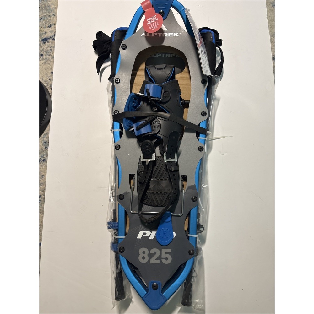 ALPTREK Pro Snowshoe Kit with Sawtooth Grip Poles Carry Bag Med New With Tags